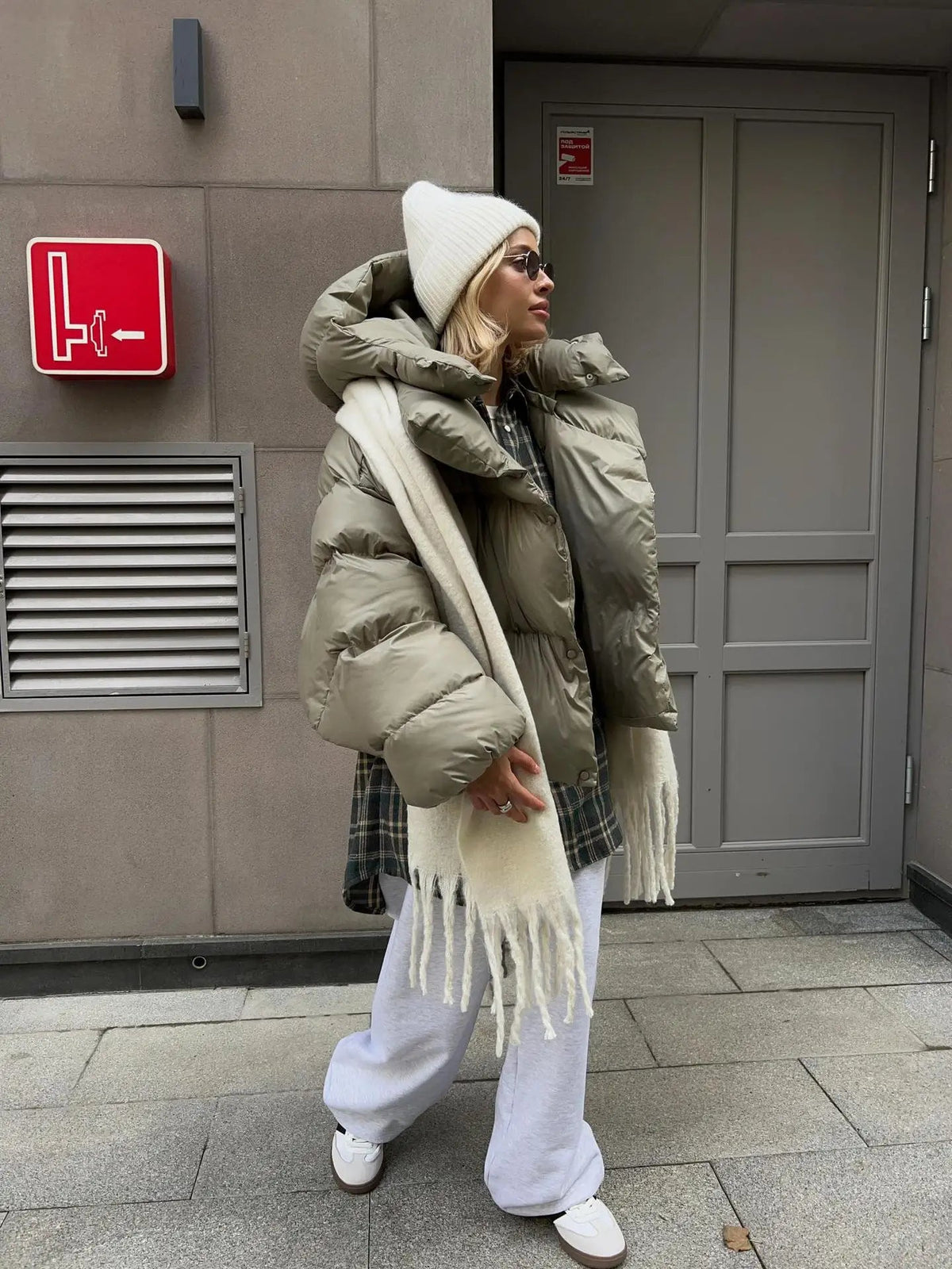 SOKYND Bettina Puffer Jacket in Army Green