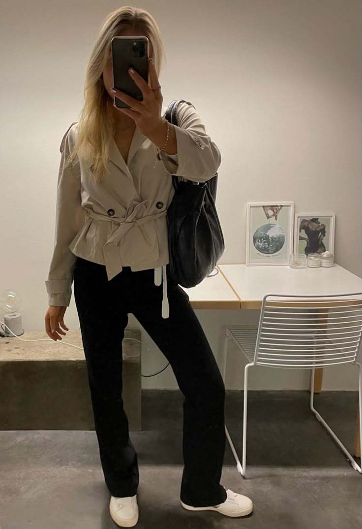 Mara cropped trench coat in ivory | SOKYND