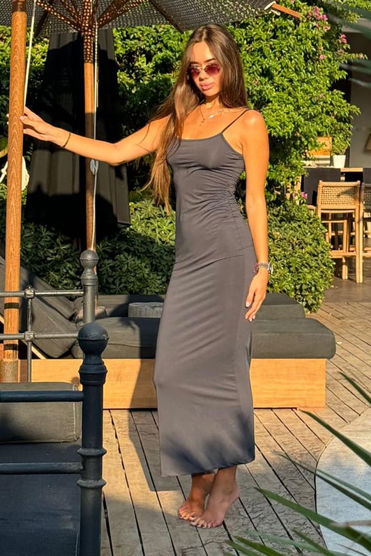 SOKYND Nadira V Neck Strap Midi Dress DressGrayXS